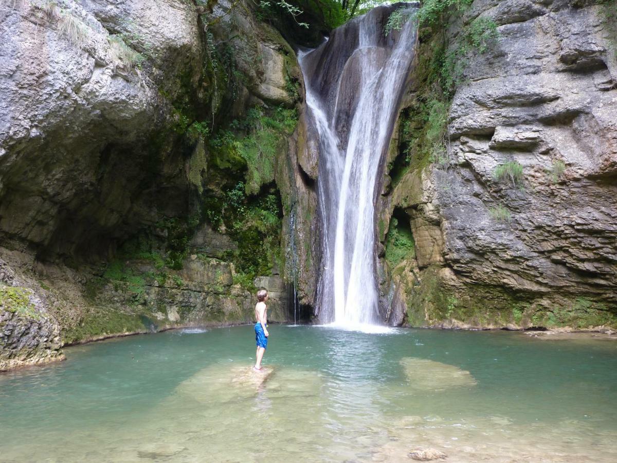 Goute La Vie Panzió Marchamp Kültér fotó