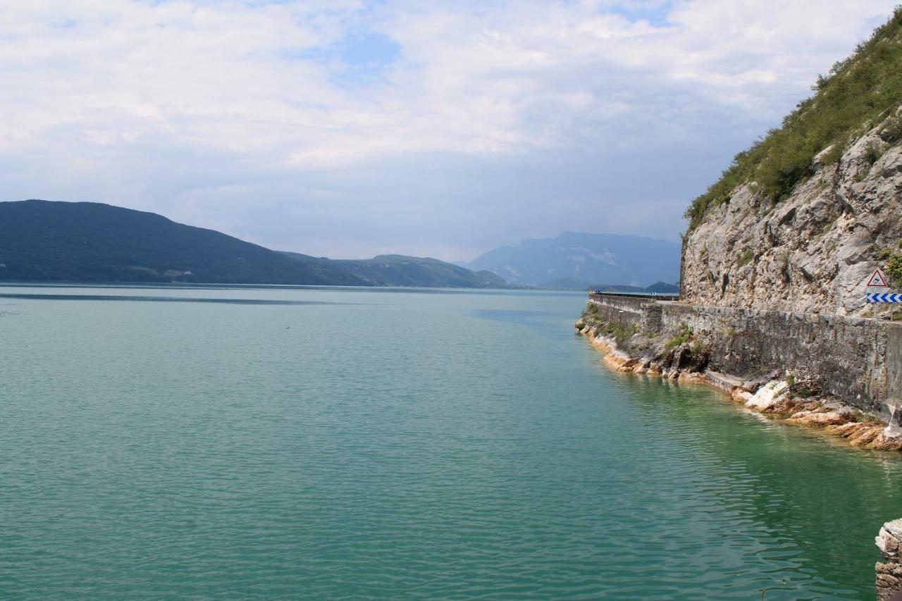 Goute La Vie Panzió Marchamp Kültér fotó